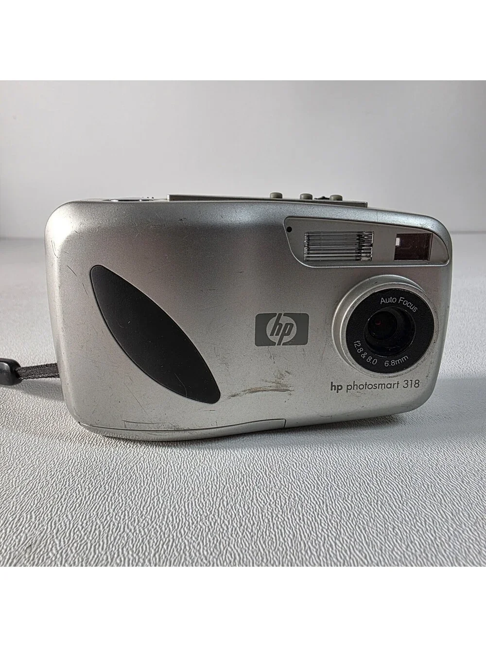 HP Photosmart 318 Silver LCD 2.3MP Digital Zoom Camera W/CF Card - Tested